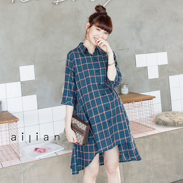 Maternity Wear: Front short back long checked cotton and linen five-point sleeve shirt shirt