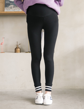 660560 Maternity ribbed reflex , stretch leggings with yoga waist . Made In Korea NT.490