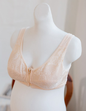 68103 Maternity Wear: Front Zipper Breast Skin-friendly Breathable Underwireless Underwear 36-46 NT.190